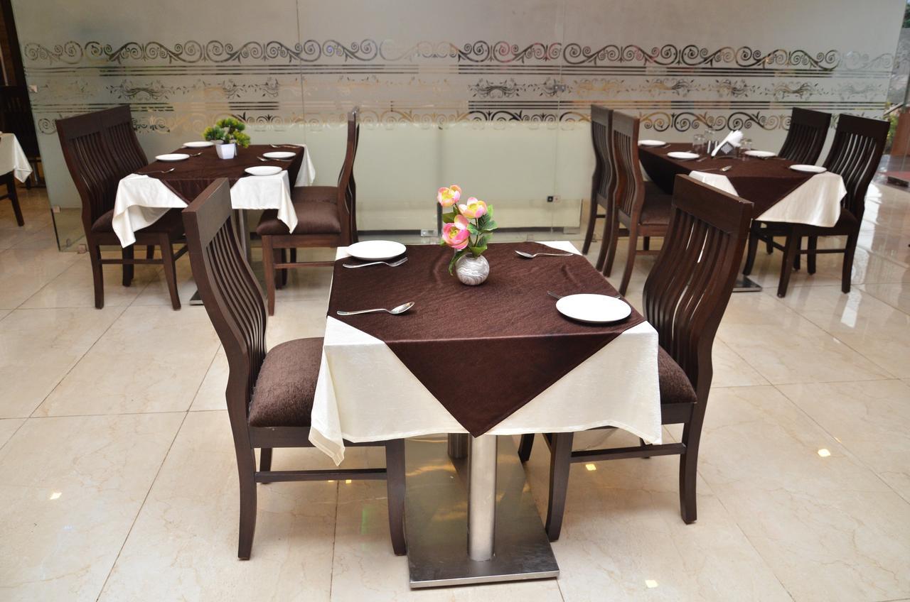 Regal Hotel And Restaurant Mathura Kültér fotó