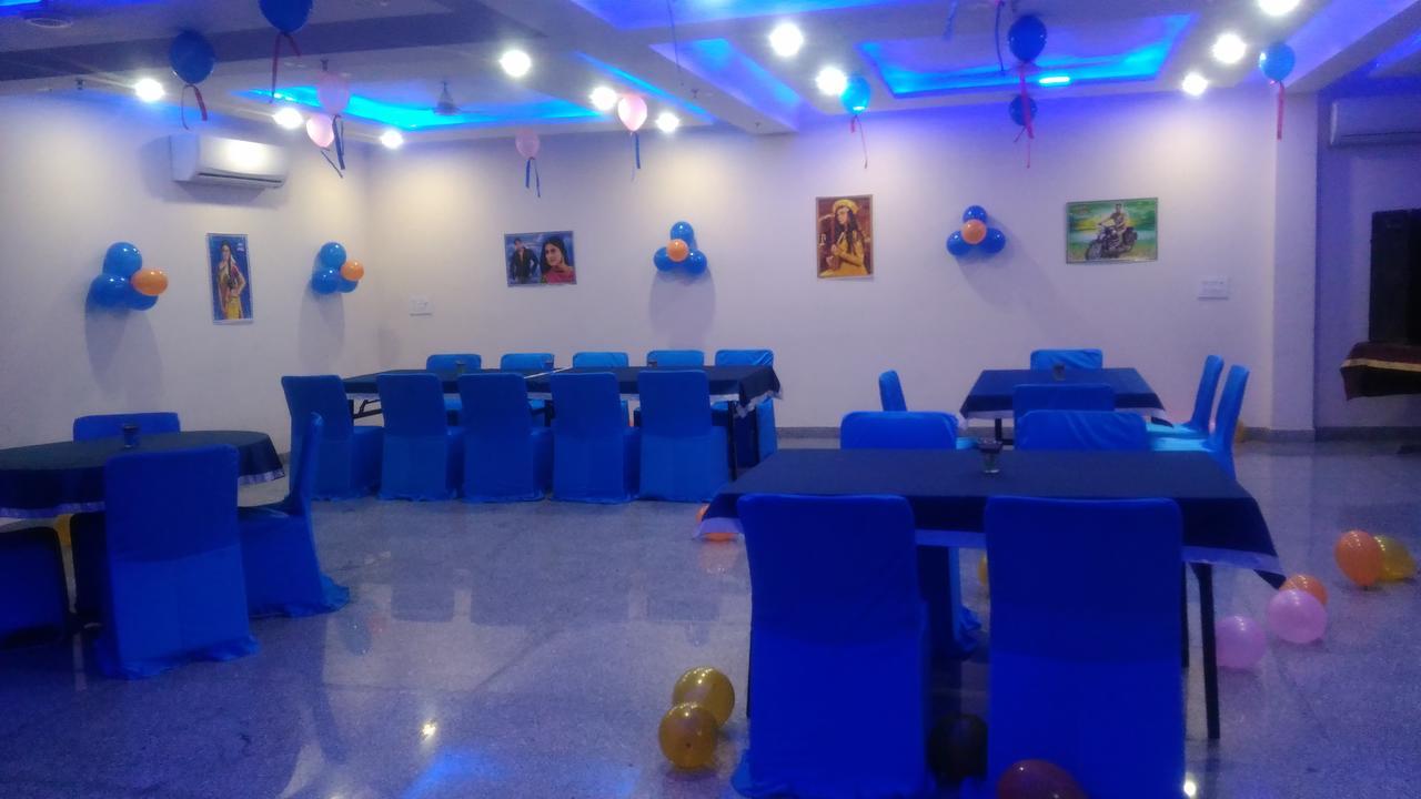 Regal Hotel And Restaurant Mathura Kültér fotó