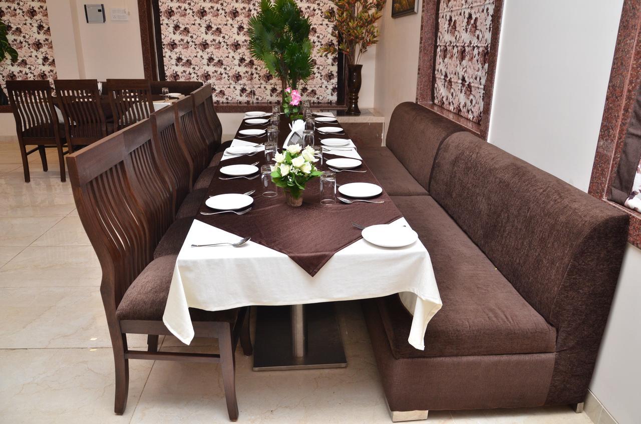 Regal Hotel And Restaurant Mathura Kültér fotó