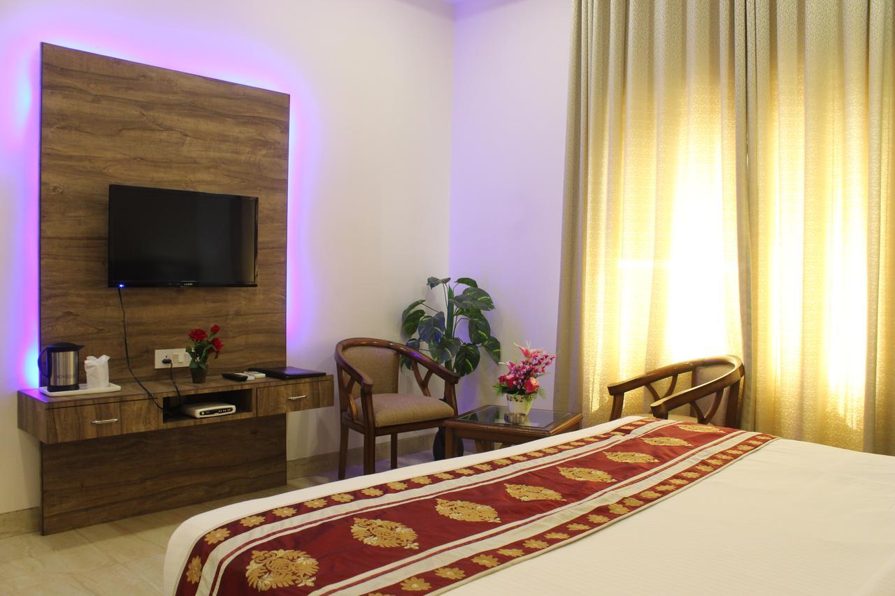 Regal Hotel And Restaurant Mathura Kültér fotó