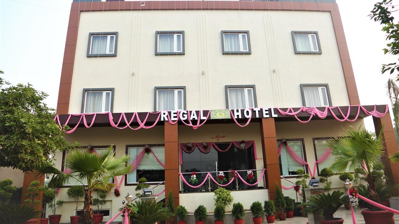 Regal Hotel And Restaurant Mathura Kültér fotó